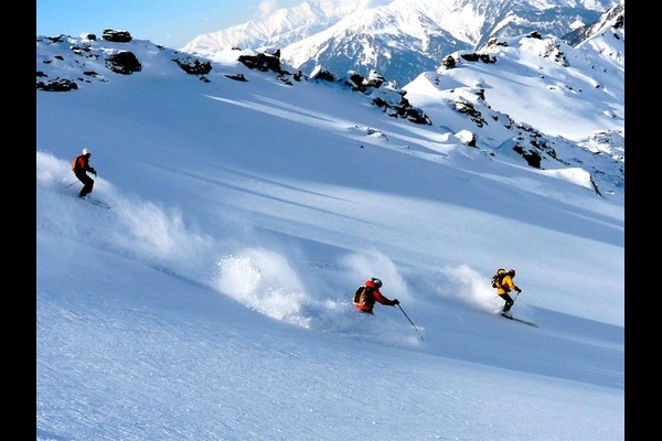 auli-snow-adventure